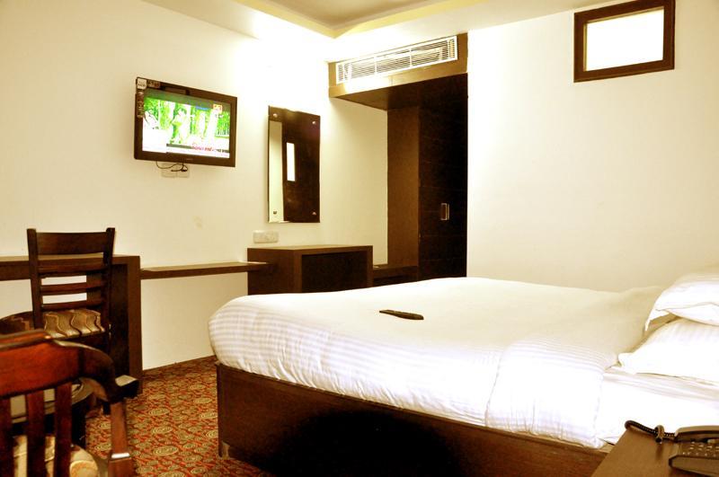 Hotel Trinetar Resorts Batoti Esterno foto